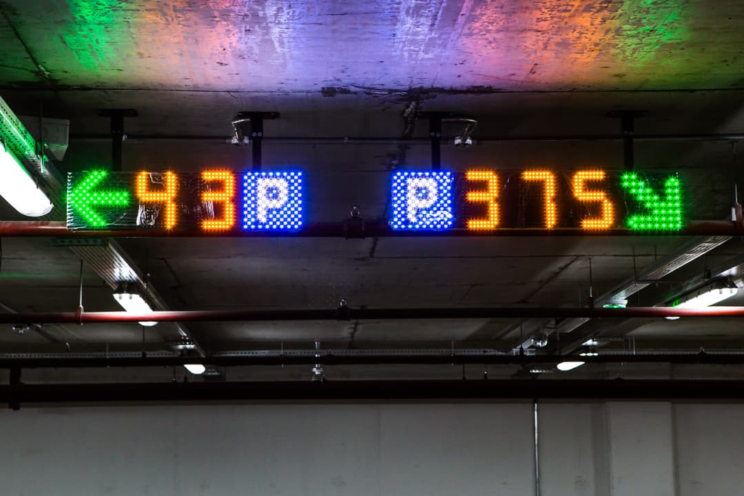 inndoor parking signs